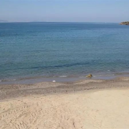 Apartament 2 Bed, 2 Bath On Private Site Within 300 Metres Of The Beach